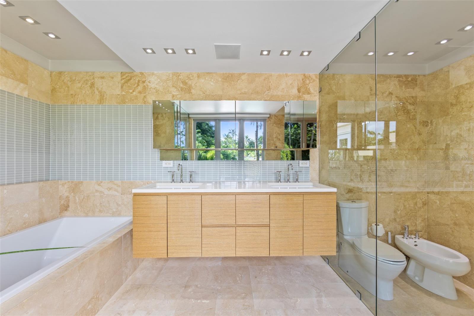 URB SAN FRANCISCO - Residential