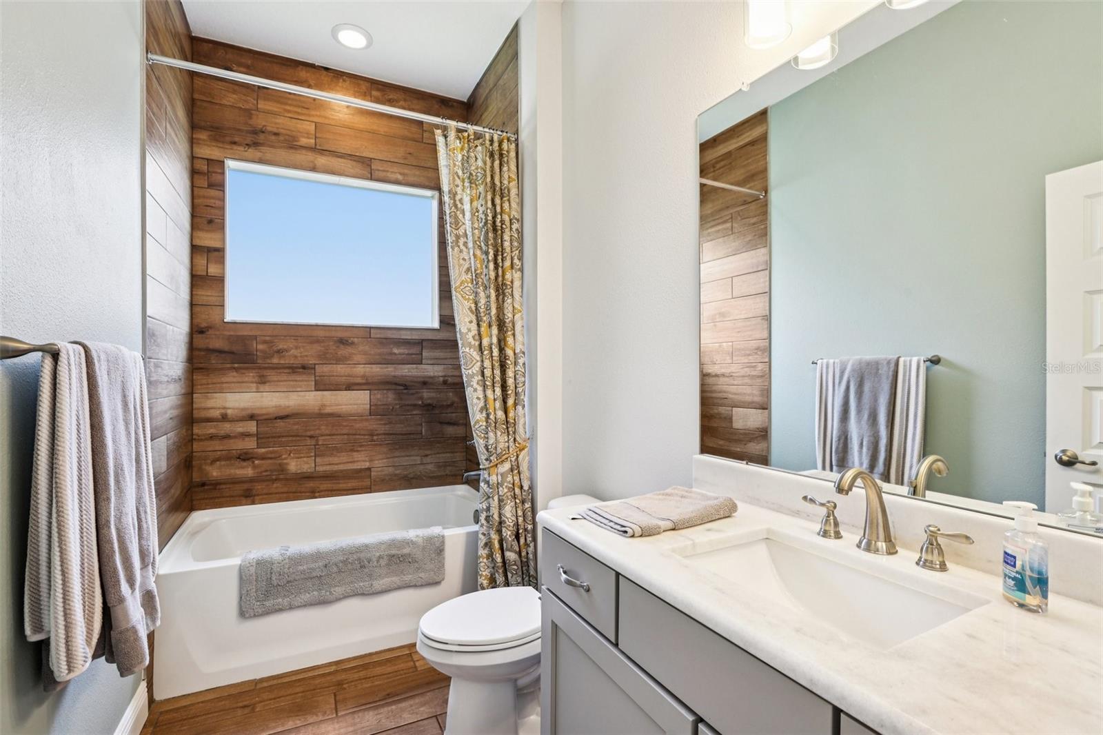 BRIDGES - Residential