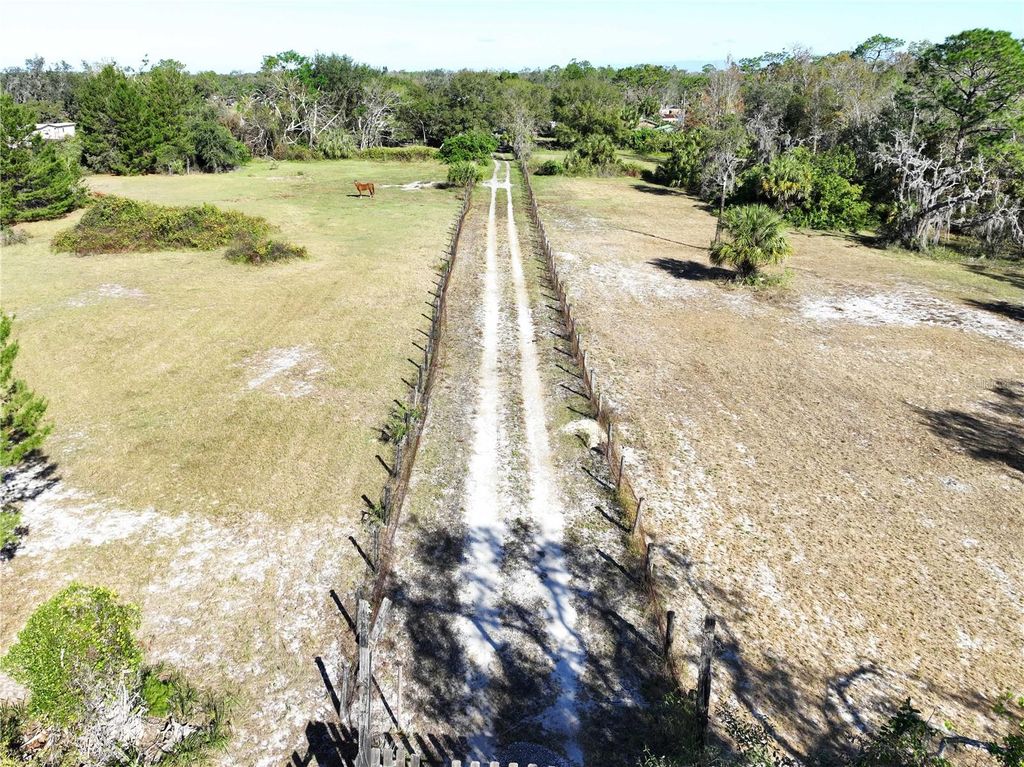 Photo of 3350 39th Avenue SE, Ruskin, FL 33570 (MLS # TB8329880)