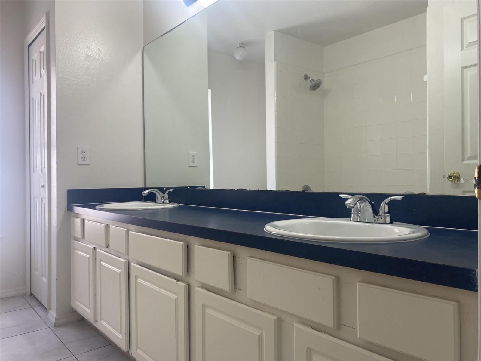 ISLEBROOK PH 01 - Residential