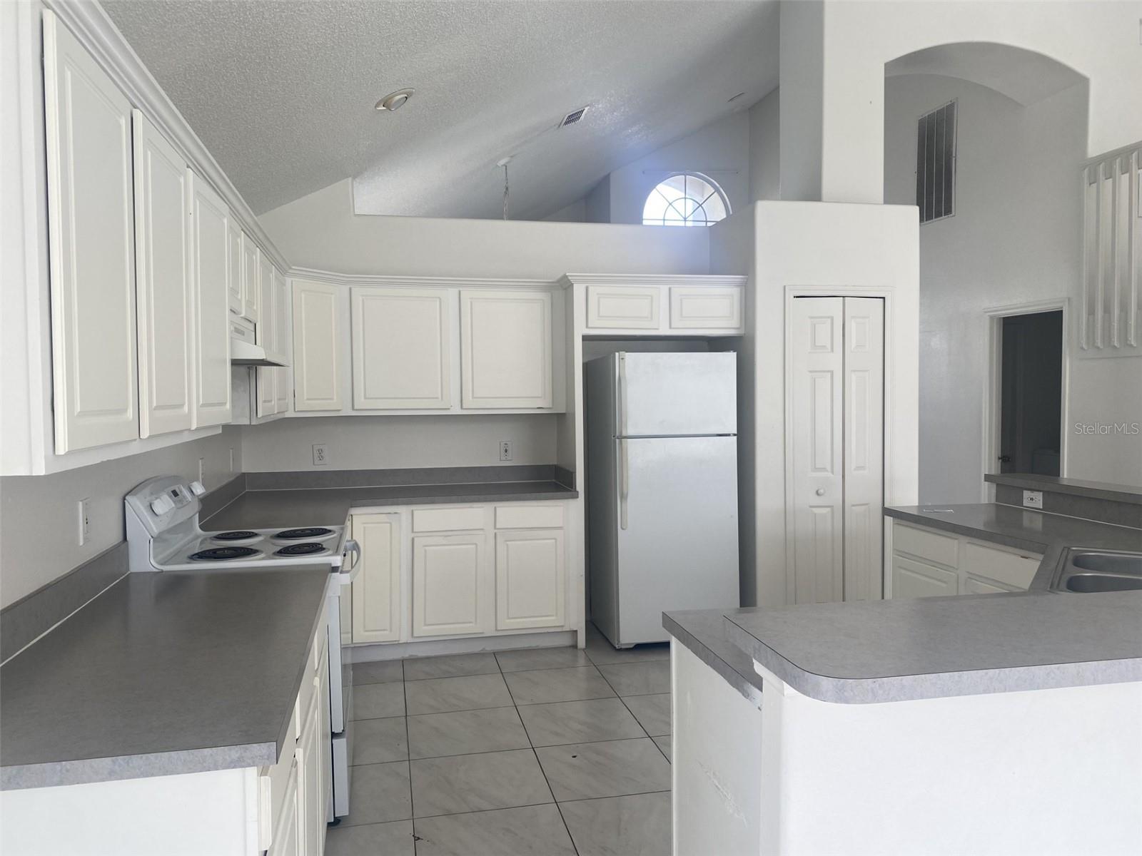 ISLEBROOK PH 01 - Residential