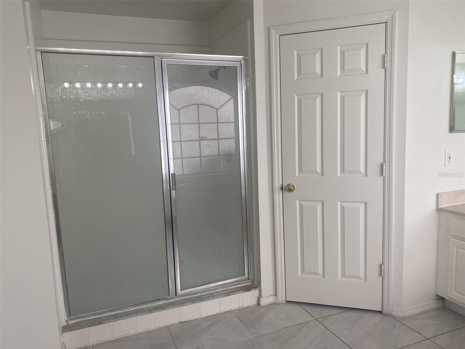 ISLEBROOK PH 01 - Residential