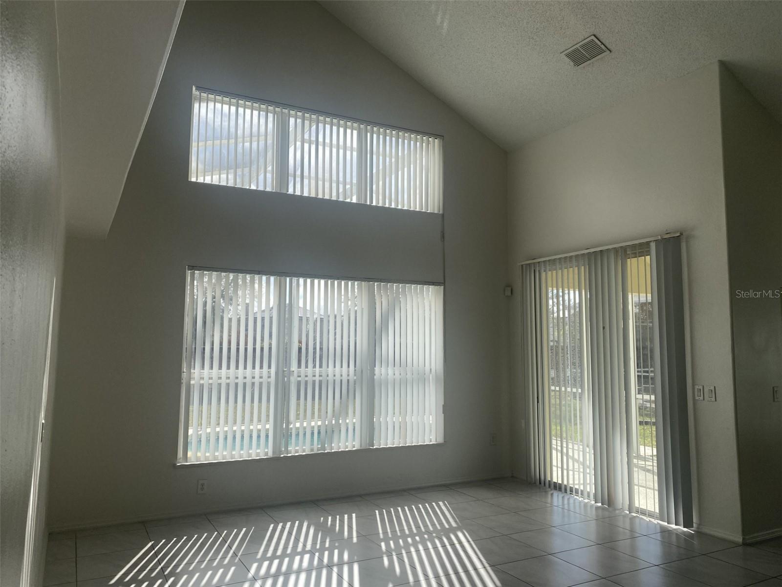 ISLEBROOK PH 01 - Residential