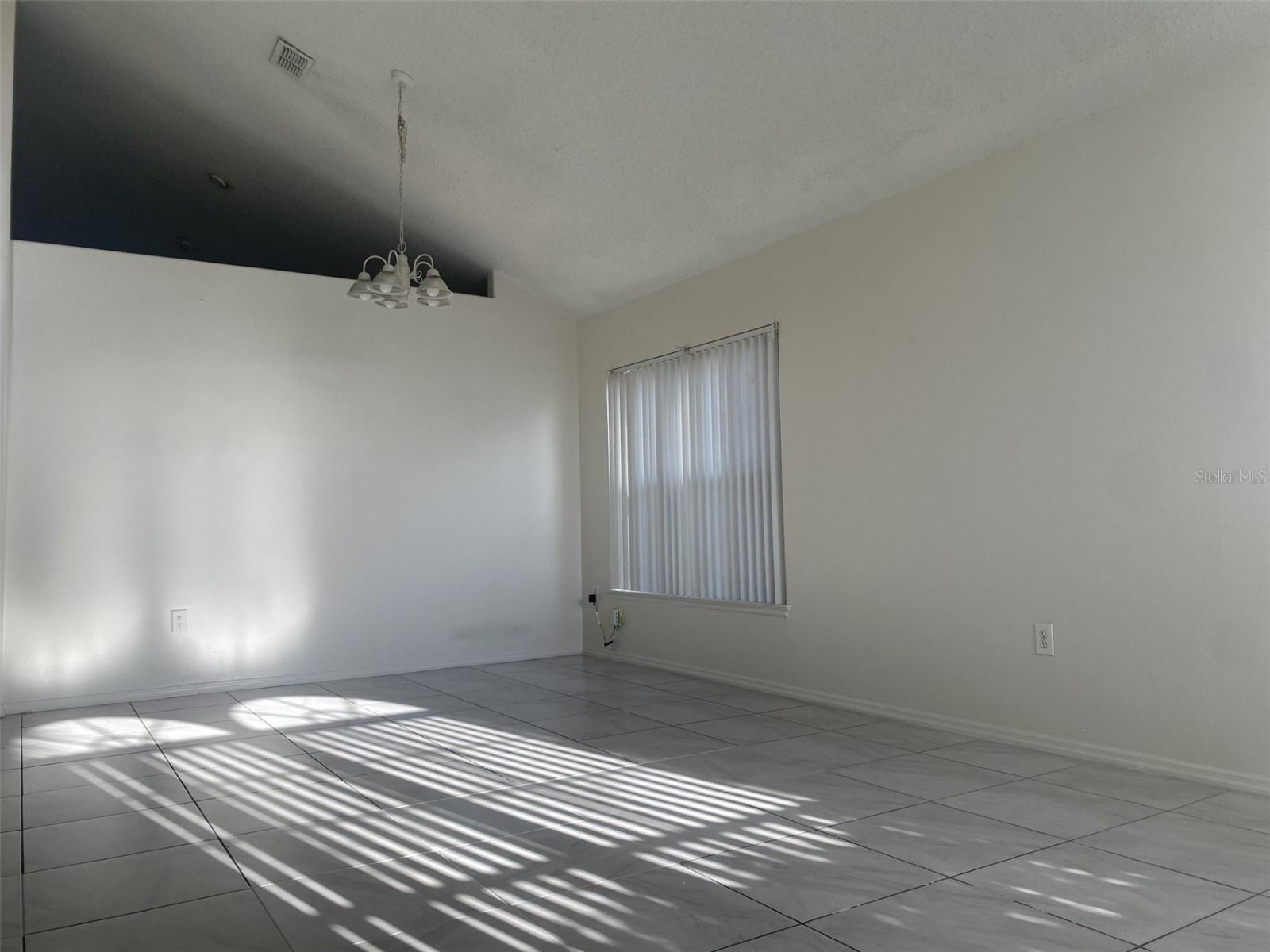 ISLEBROOK PH 01 - Residential