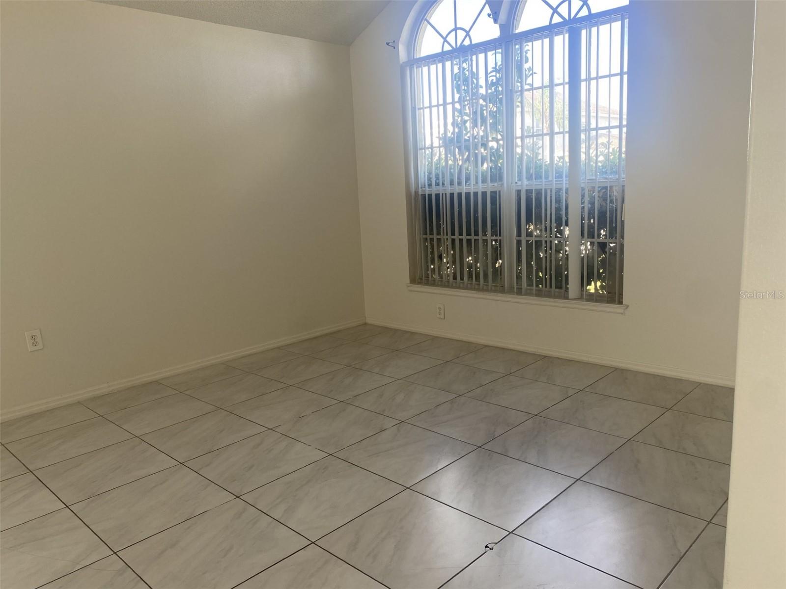 ISLEBROOK PH 01 - Residential