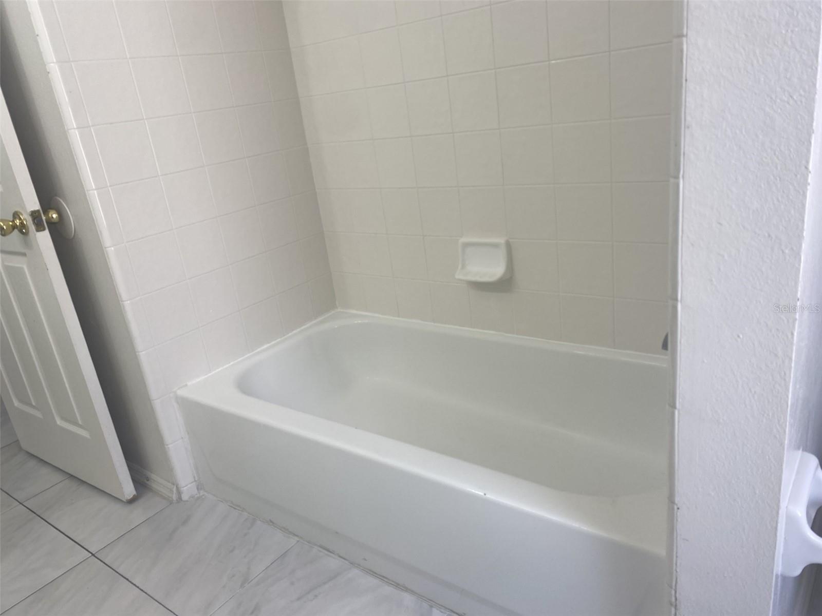 ISLEBROOK PH 01 - Residential