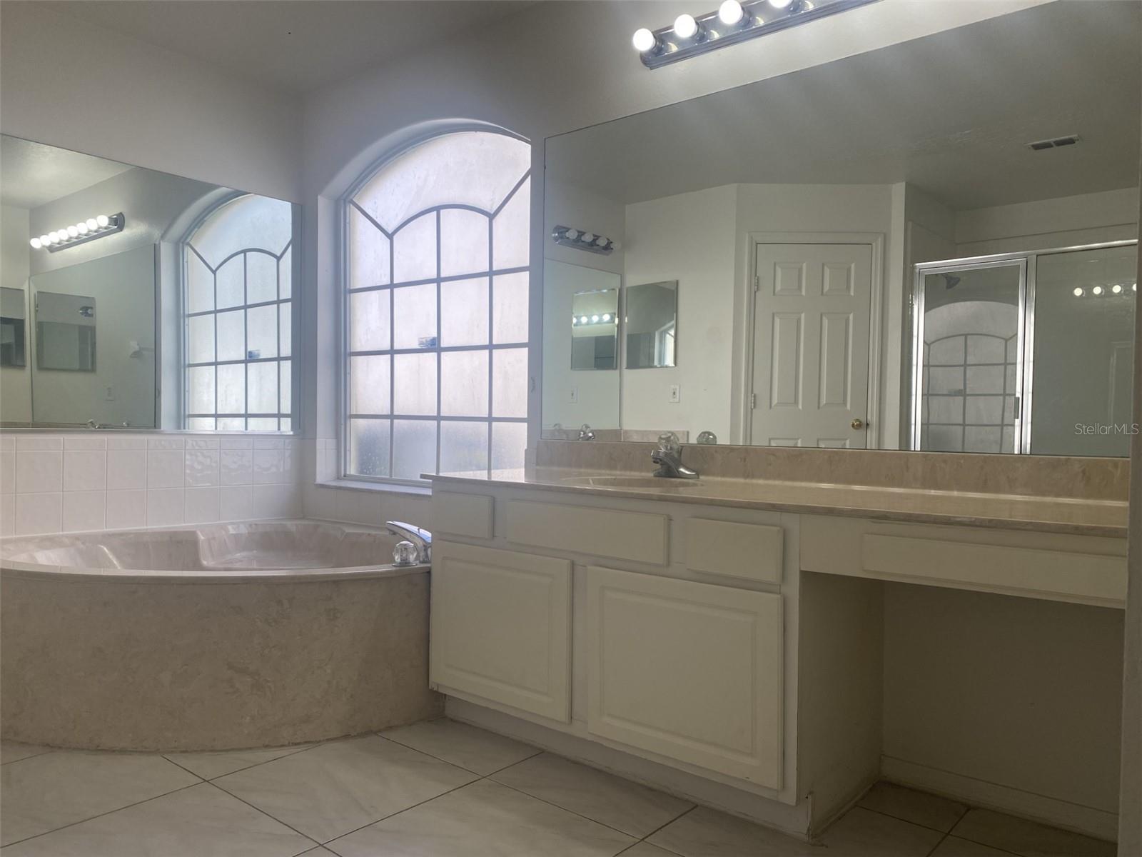 ISLEBROOK PH 01 - Residential