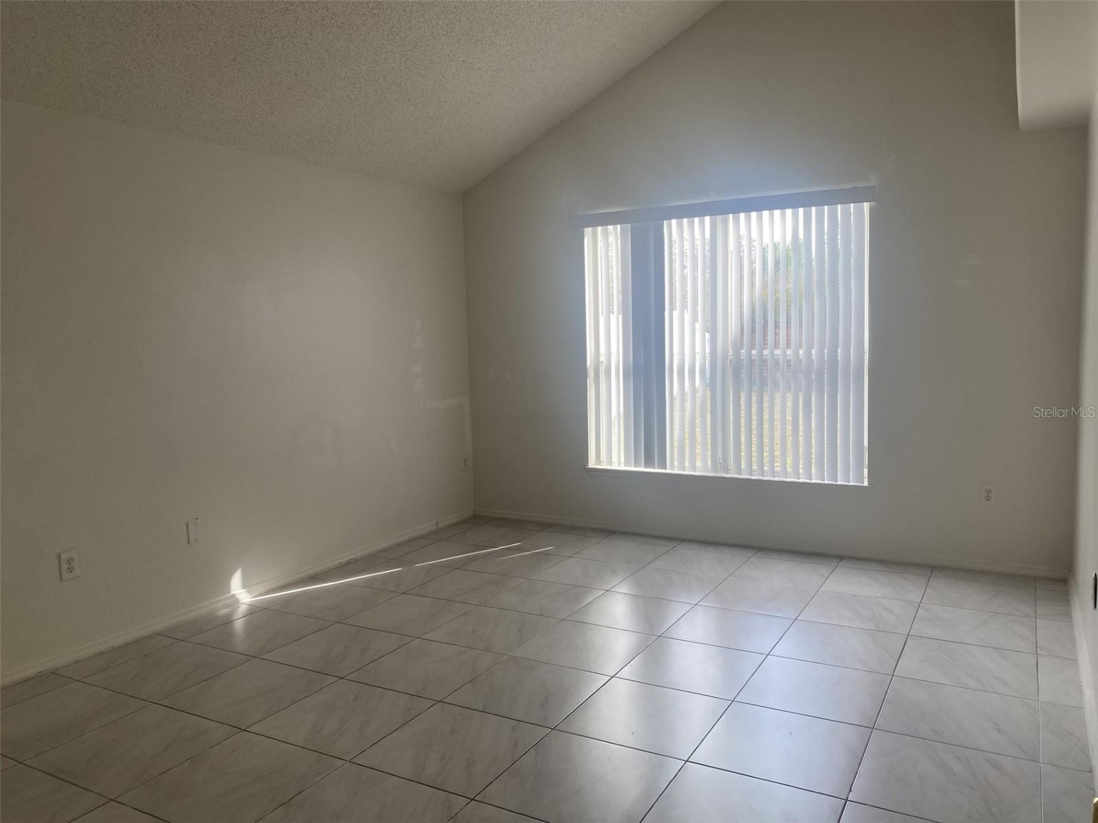 ISLEBROOK PH 01 - Residential