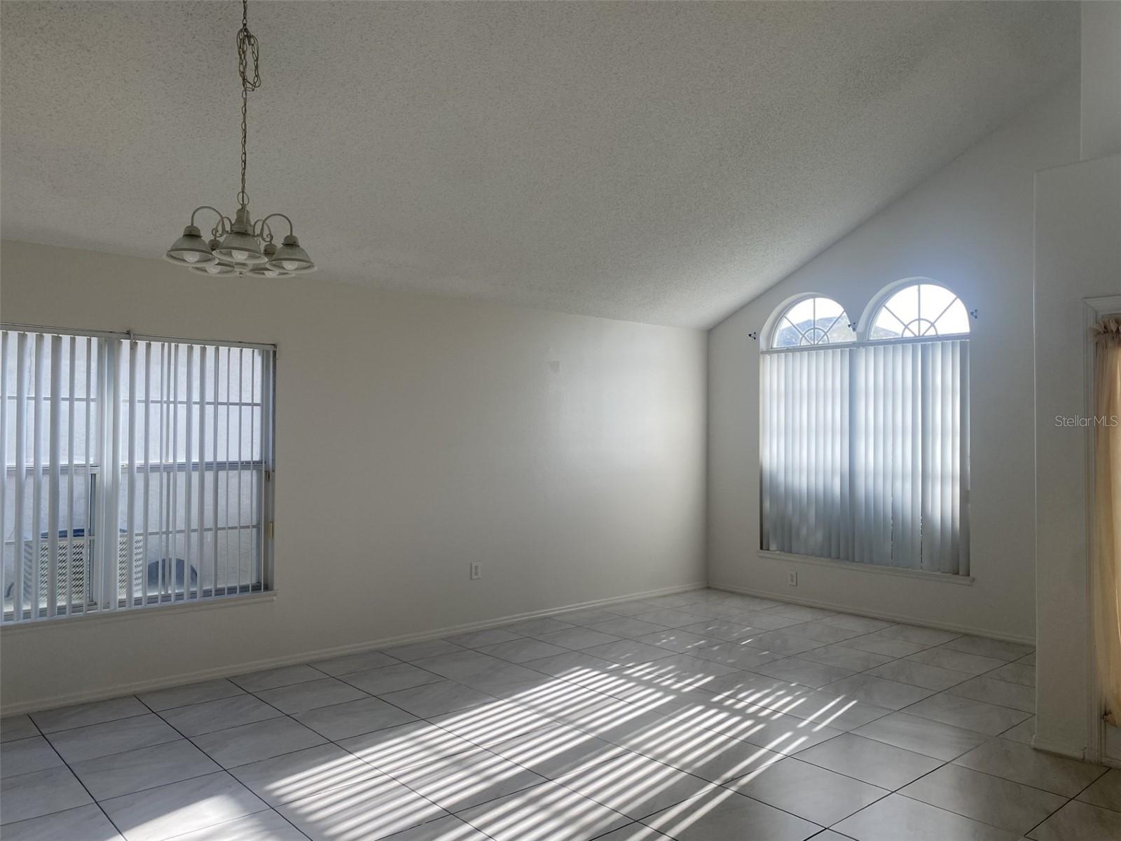 ISLEBROOK PH 01 - Residential