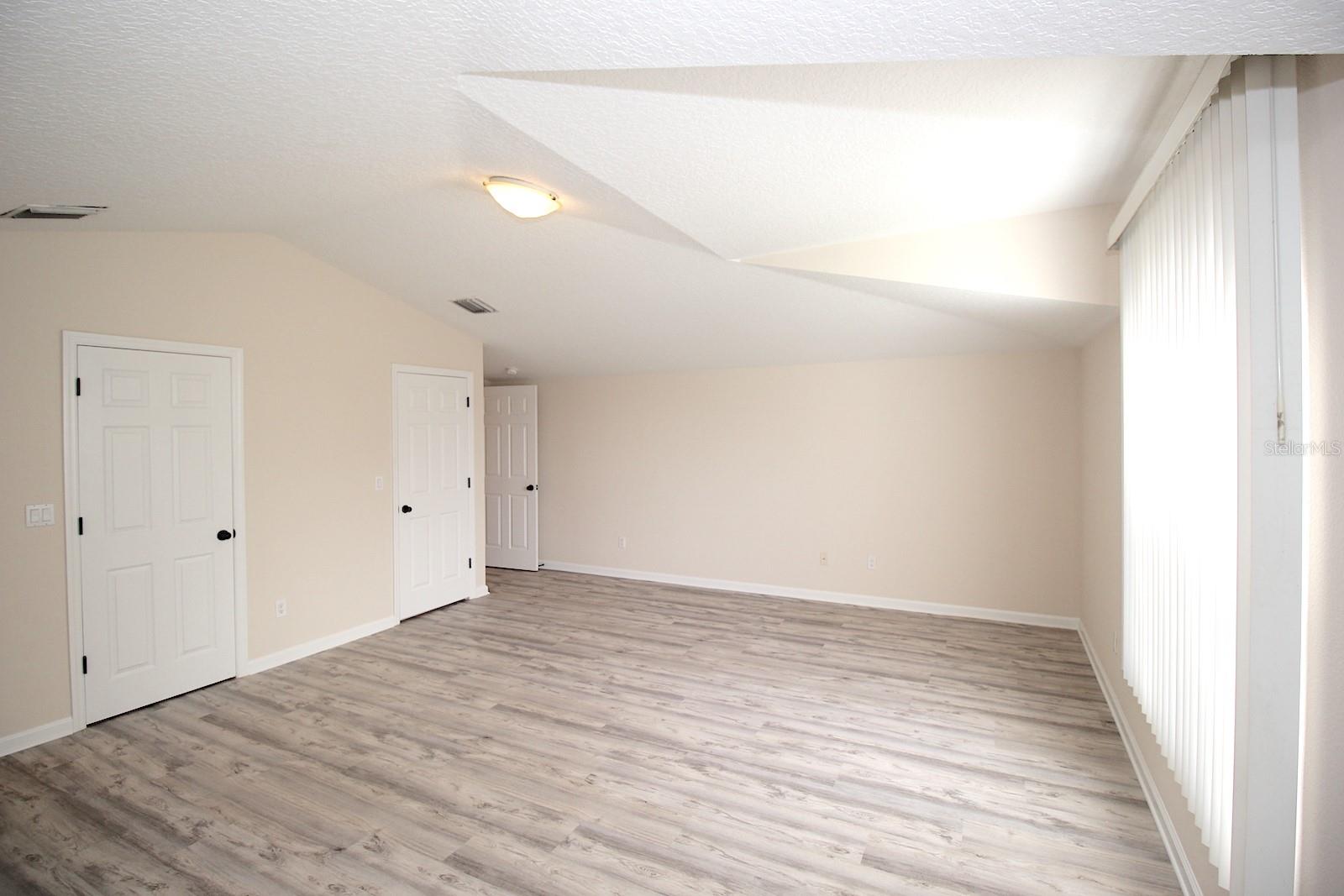 RIVERGATE PH 02 - Residential Lease