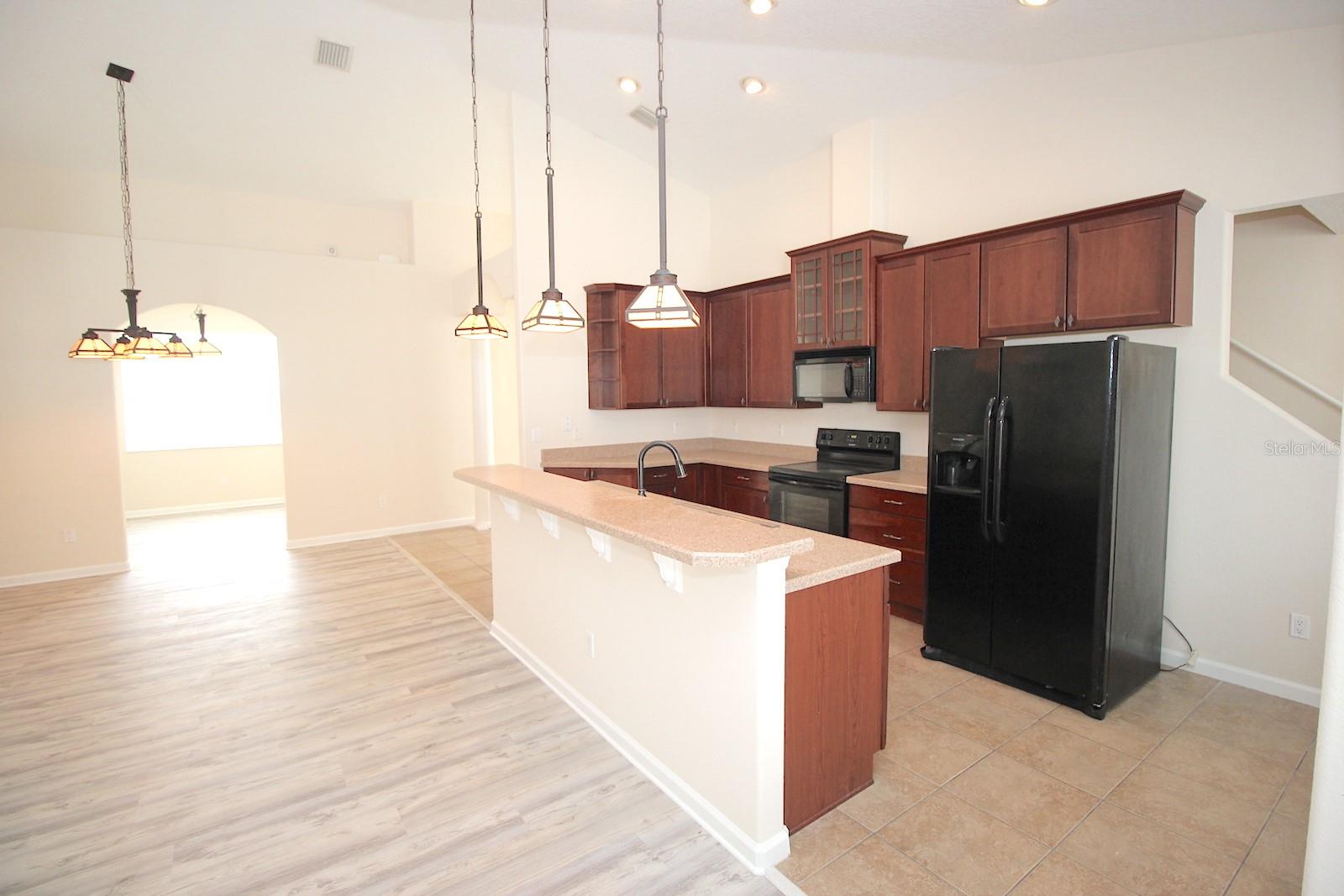 RIVERGATE PH 02 - Residential Lease