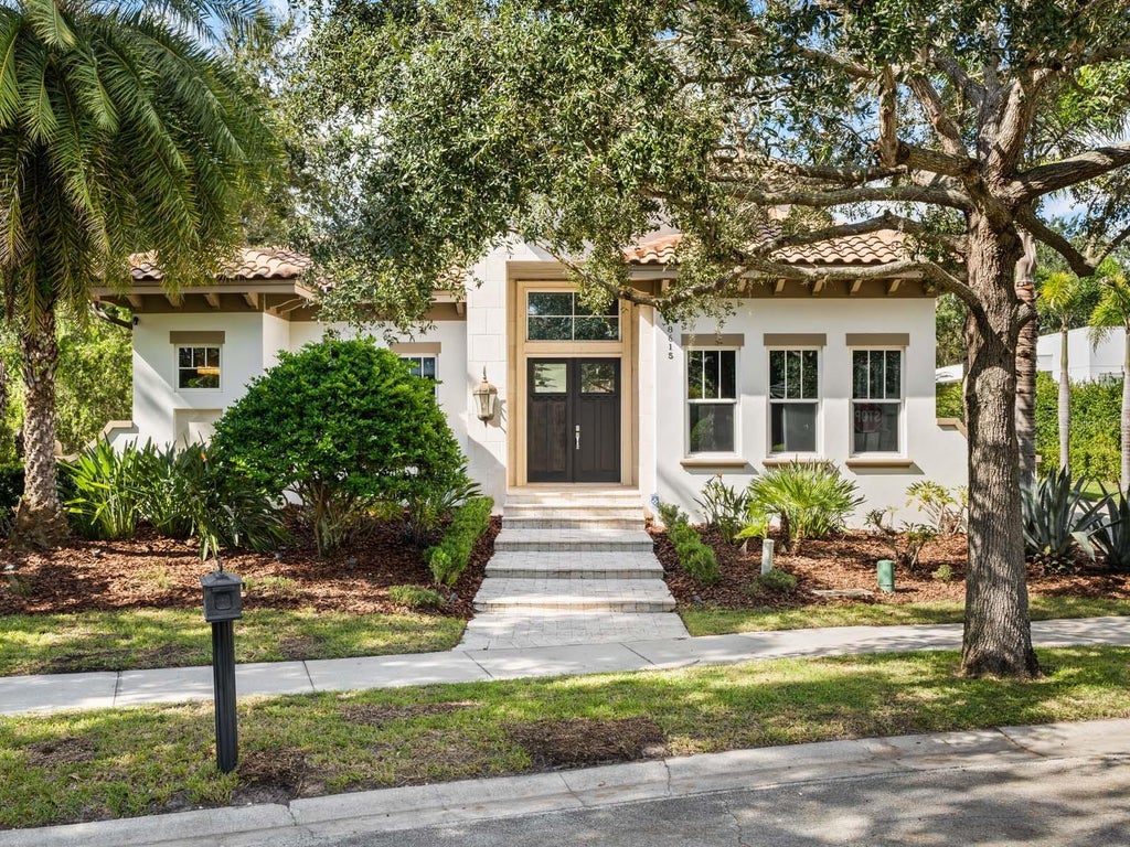 Photo of 8615 Farthington Way, Orlando, FL 32827 (MLS # O6448861)