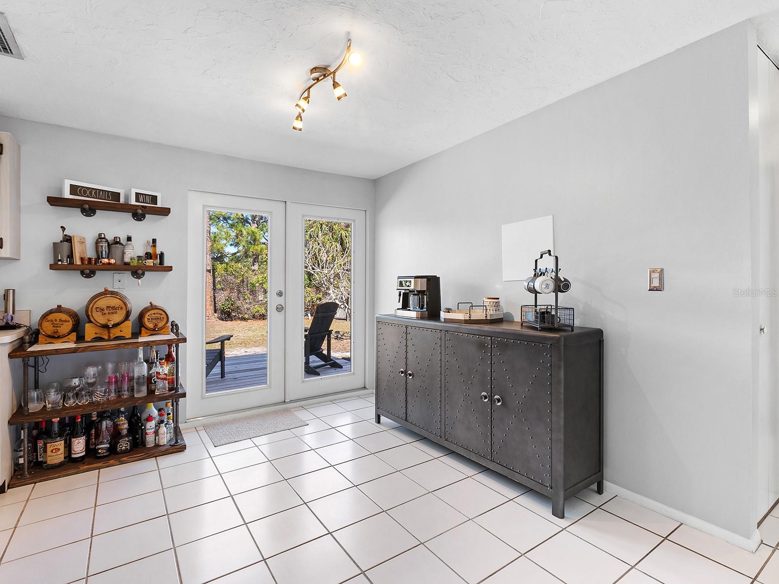 SARASOTA SPRINGS - Residential