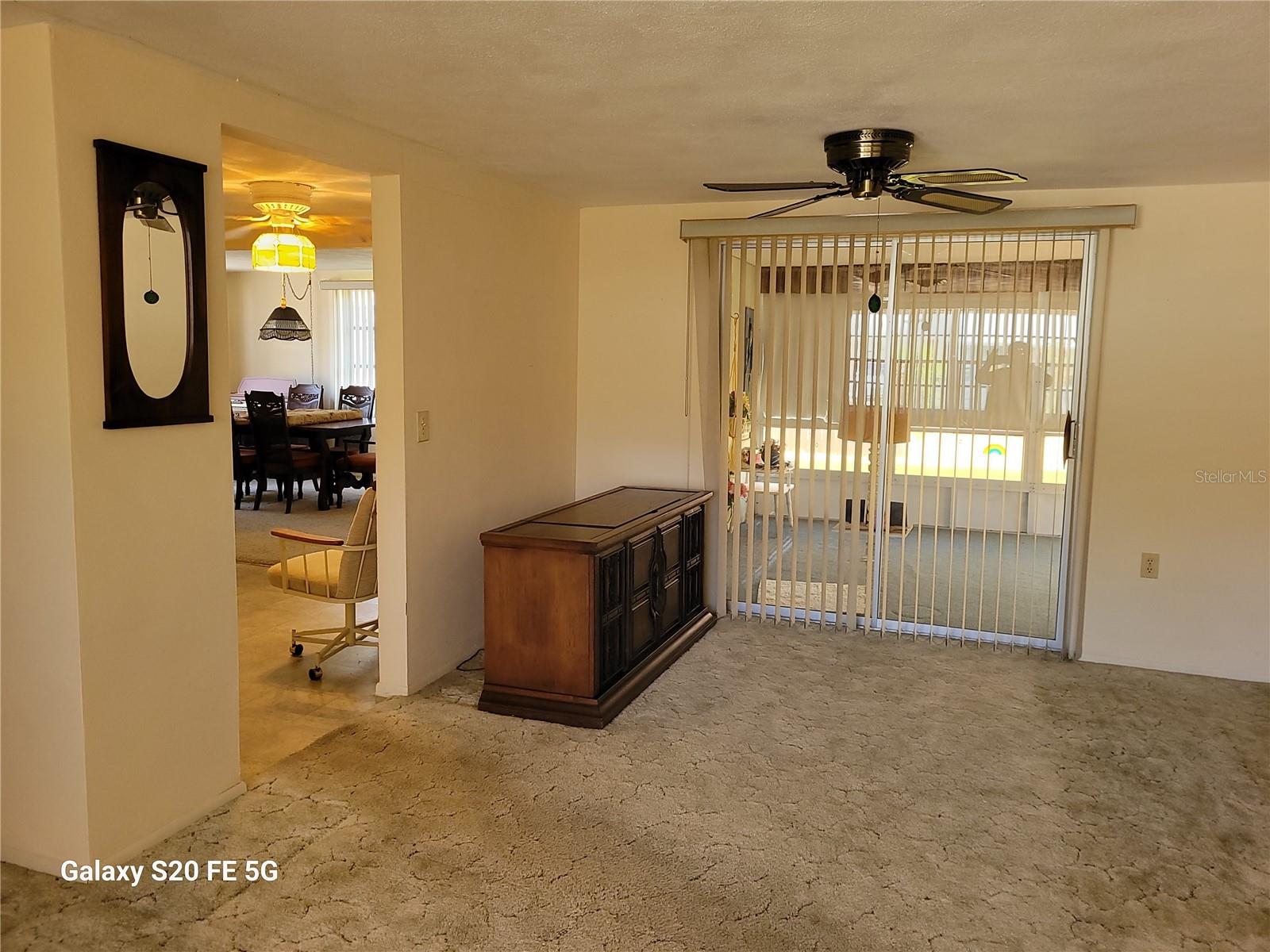 COLONIAL HILLS - Residential