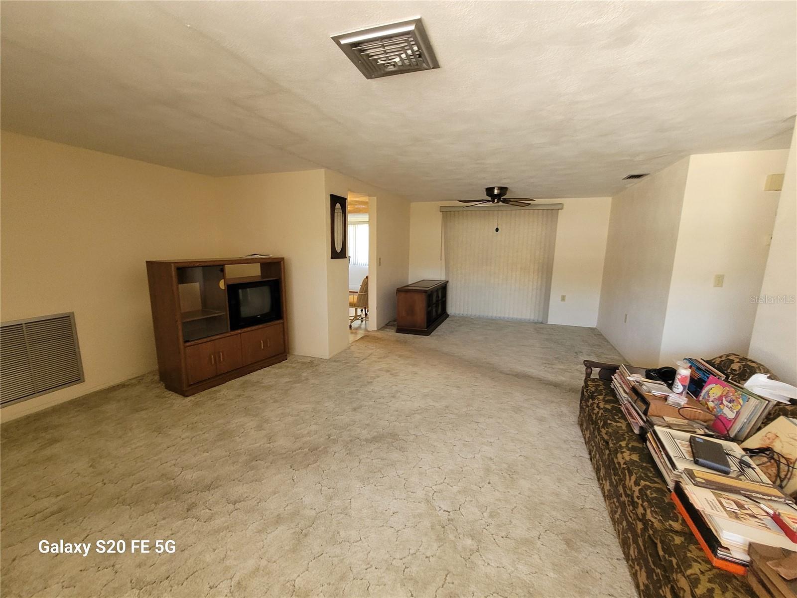 COLONIAL HILLS - Residential