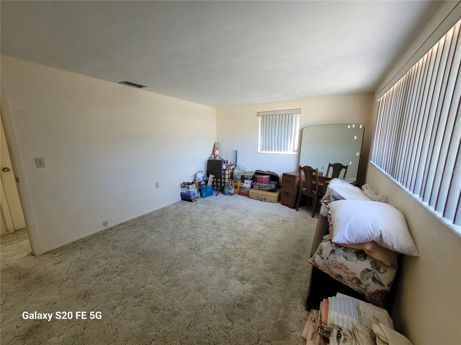 COLONIAL HILLS - Residential