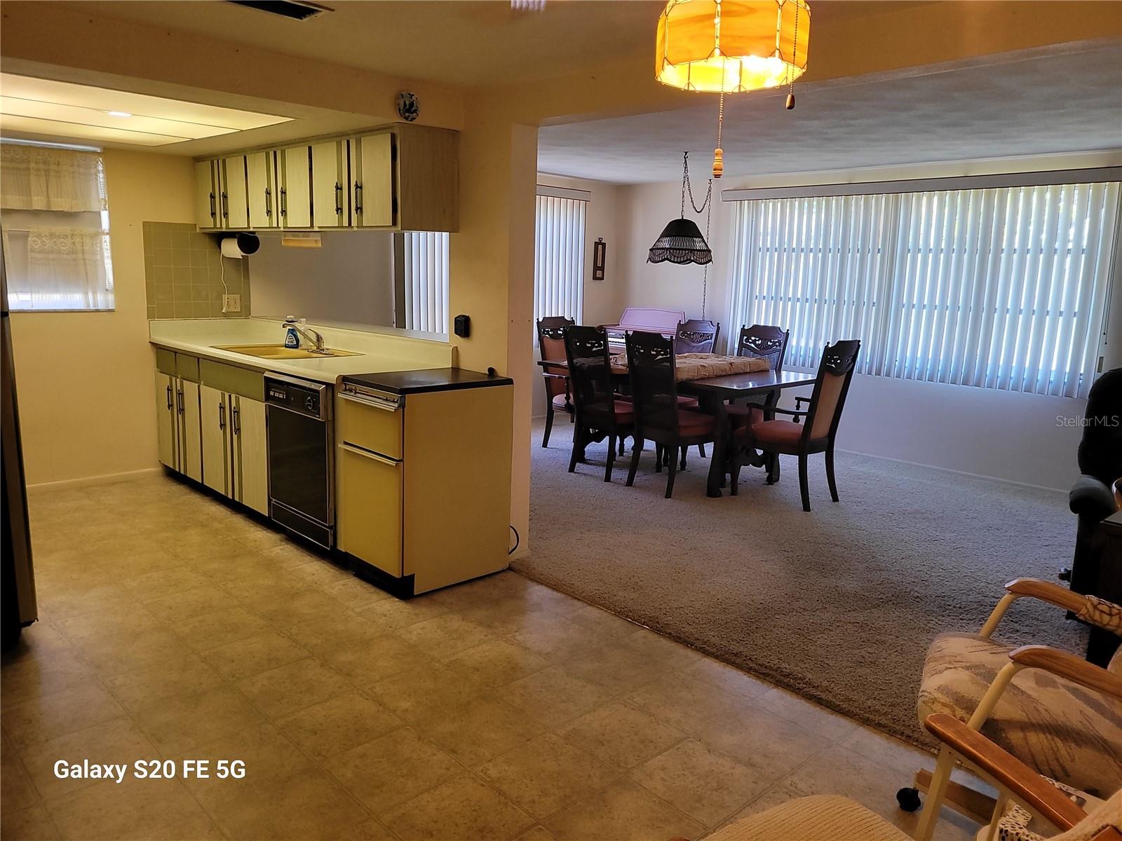 COLONIAL HILLS - Residential