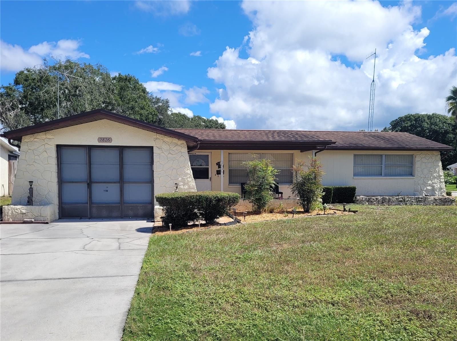 COLONIAL HILLS - Residential