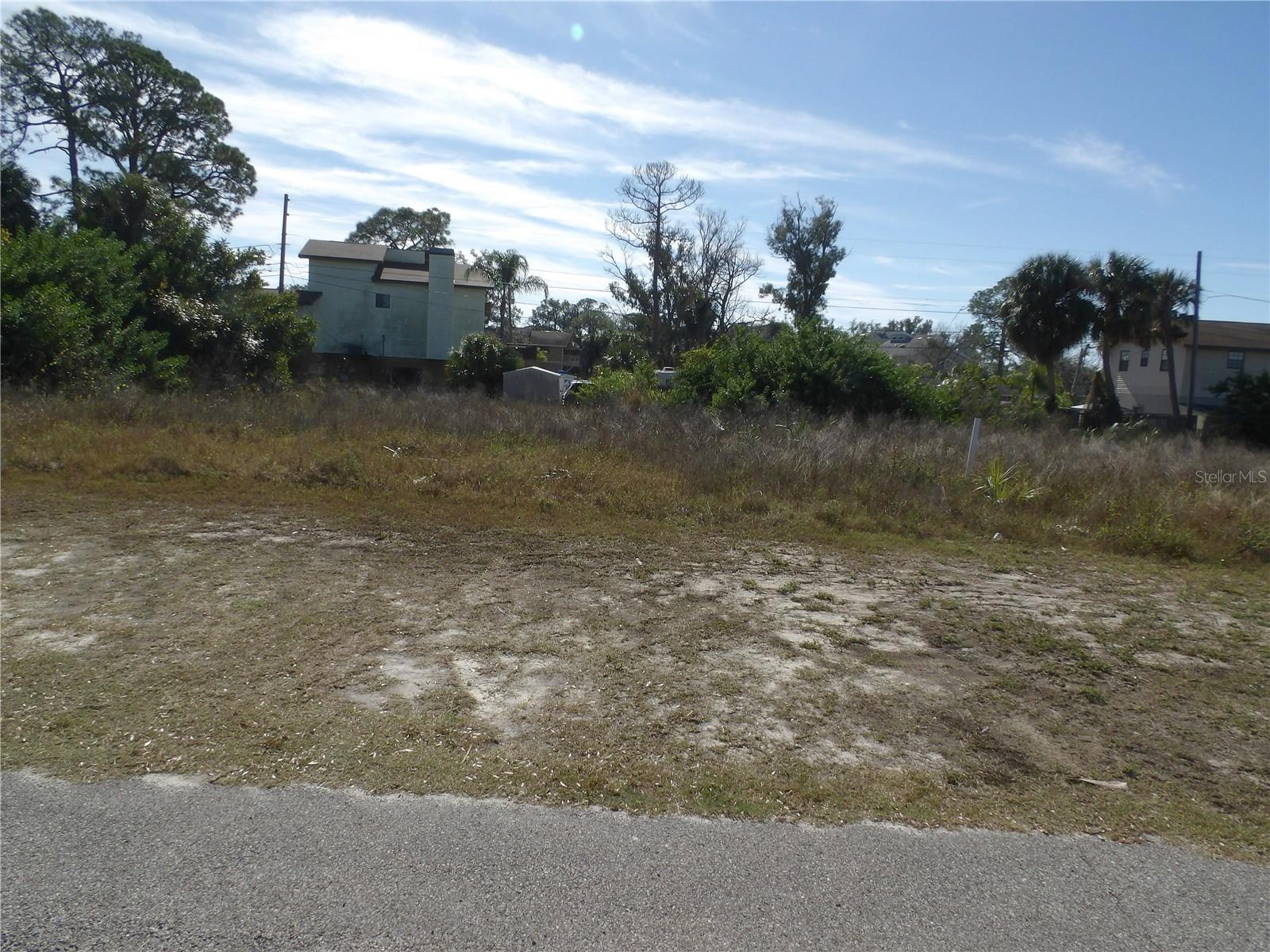 BAYOU GARDENS - Land