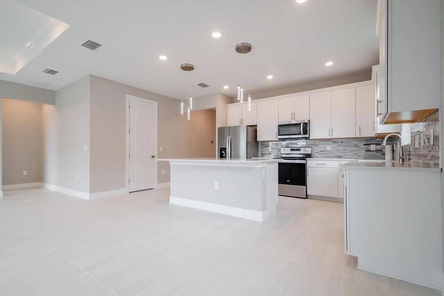 CEDAR GROVE AT WOODLANDS - Residential Lease