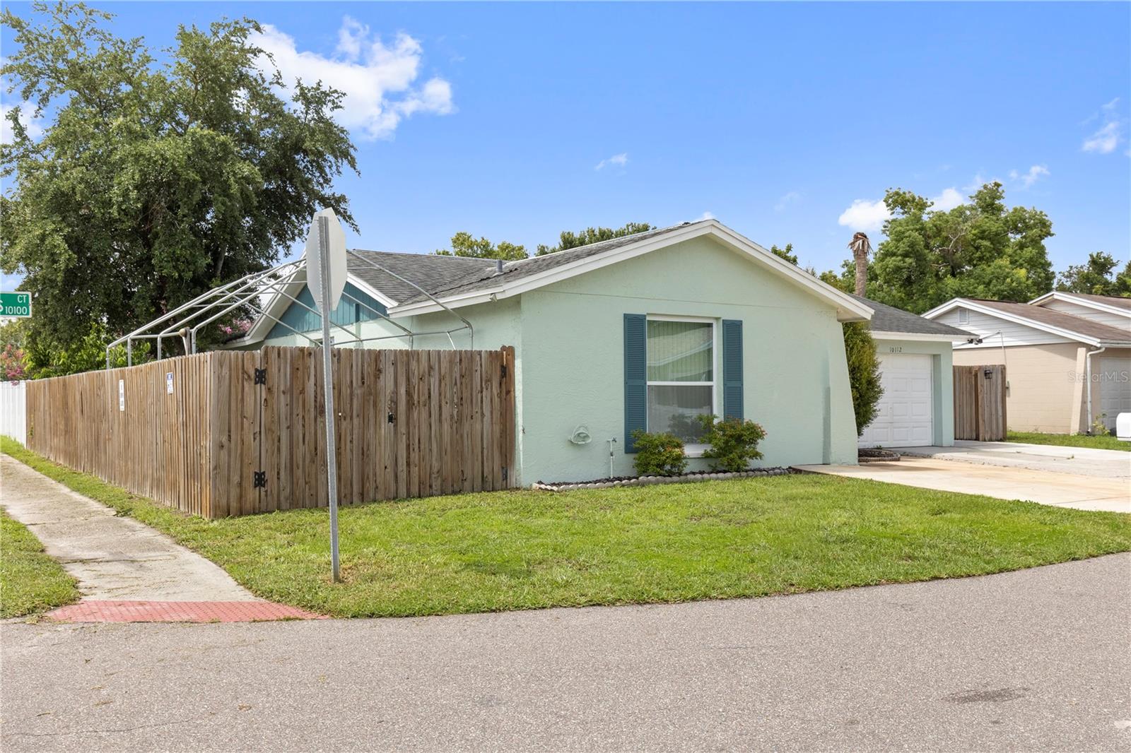 10112 ENCHANTED OAKS COURT