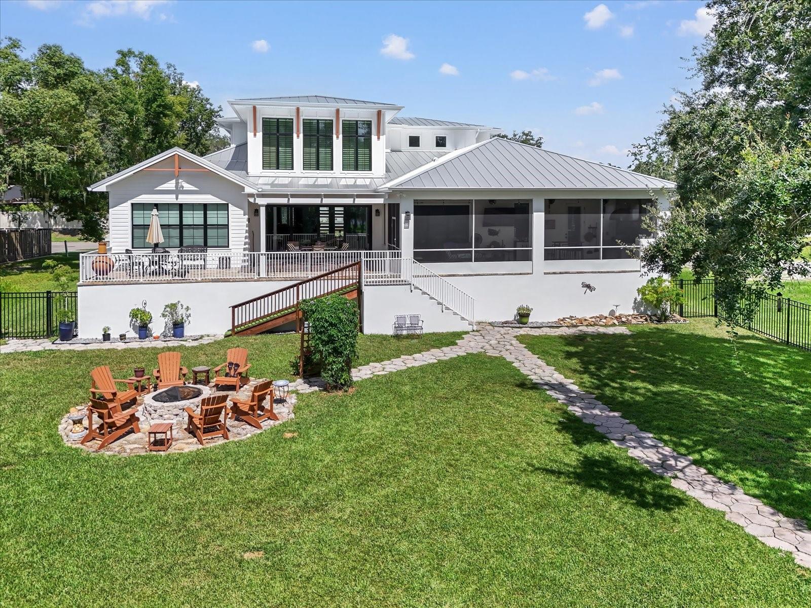 ALAFIA POINTE ESTATES - Residential