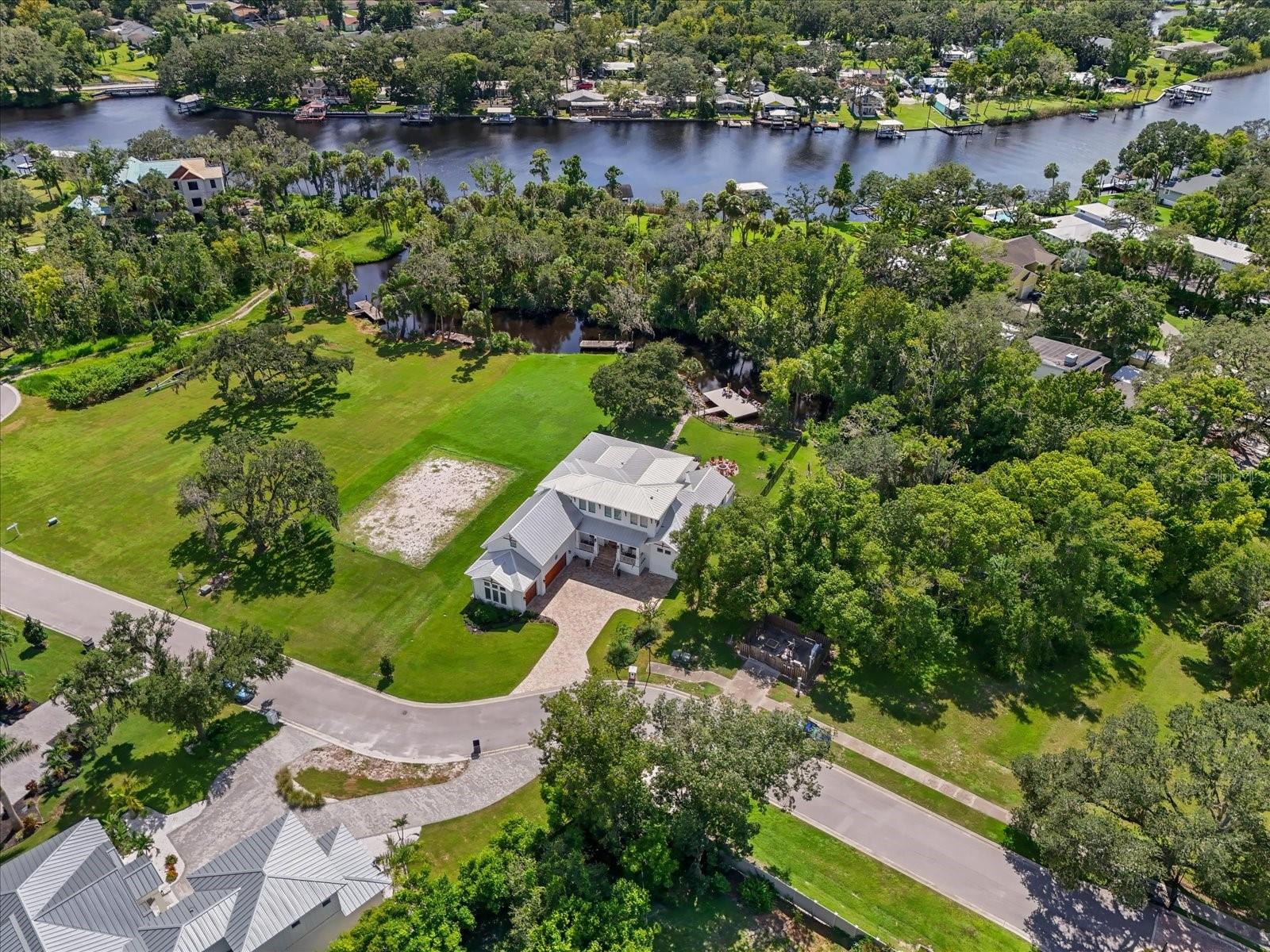 ALAFIA POINTE ESTATES - Residential