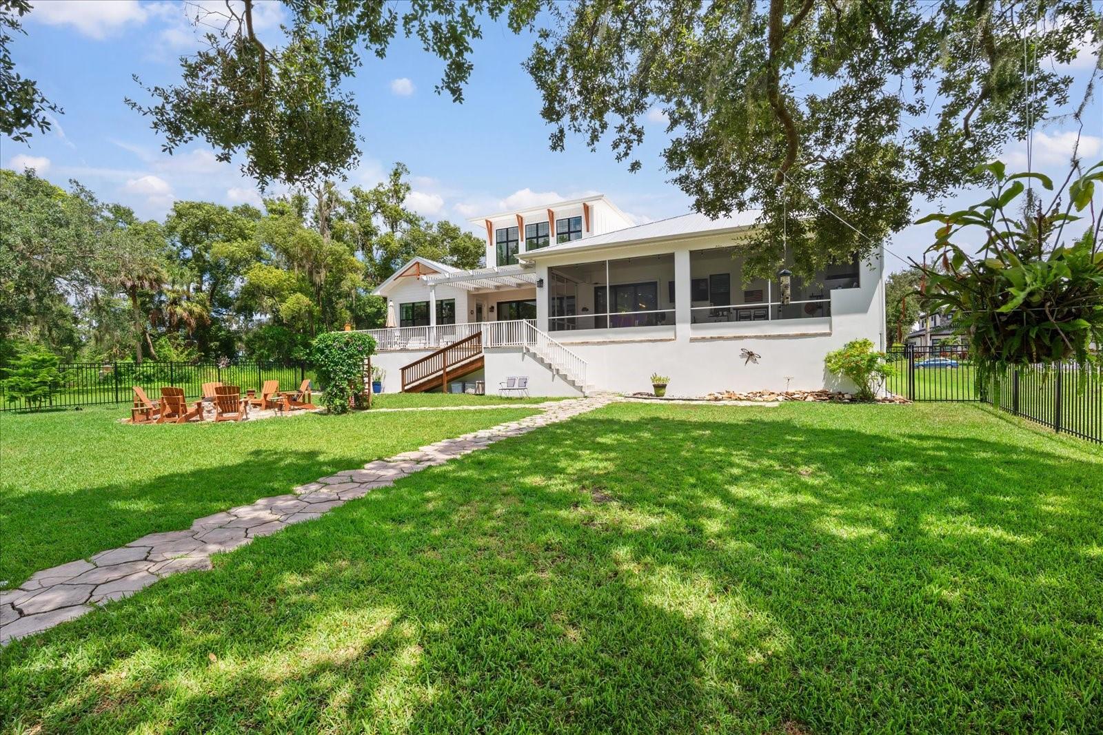 ALAFIA POINTE ESTATES - Residential