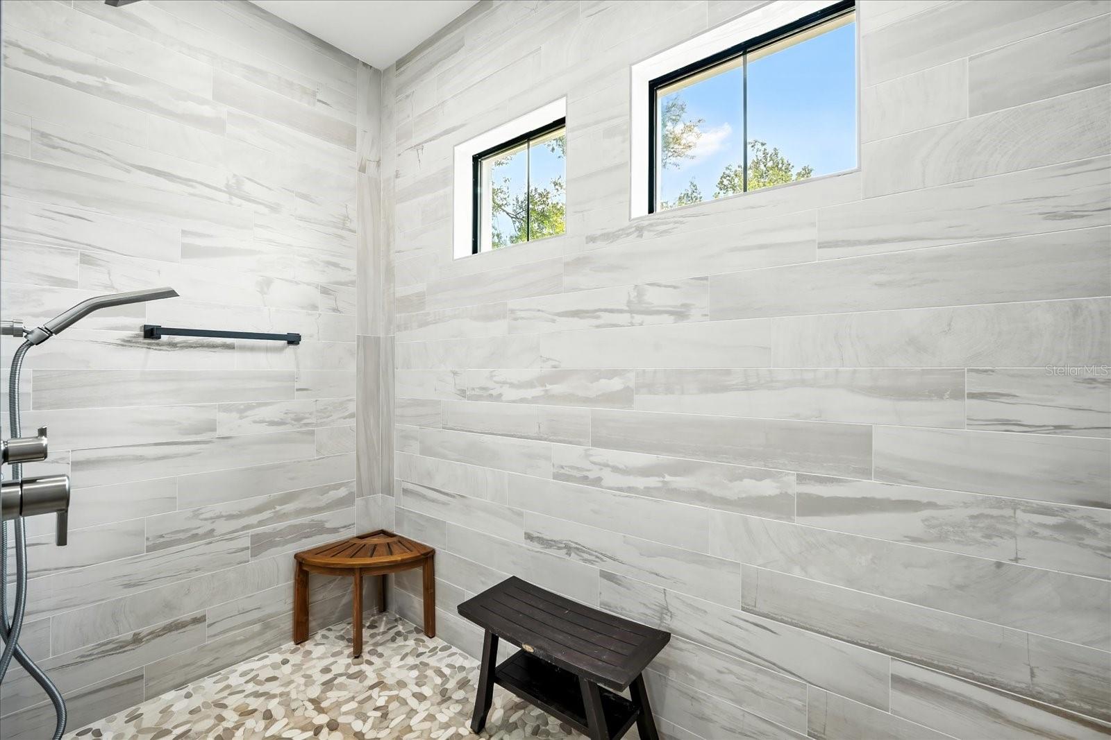 ALAFIA POINTE ESTATES - Residential