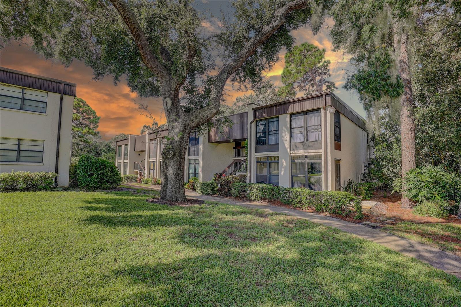 WINDING CREEK - Residential