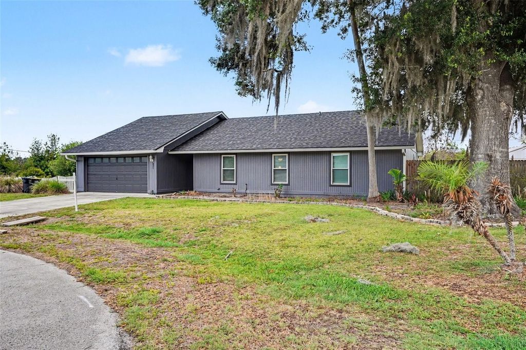 Photo of 335 Tracy Way, Lakeland, FL 33809 (MLS # TB8514263)