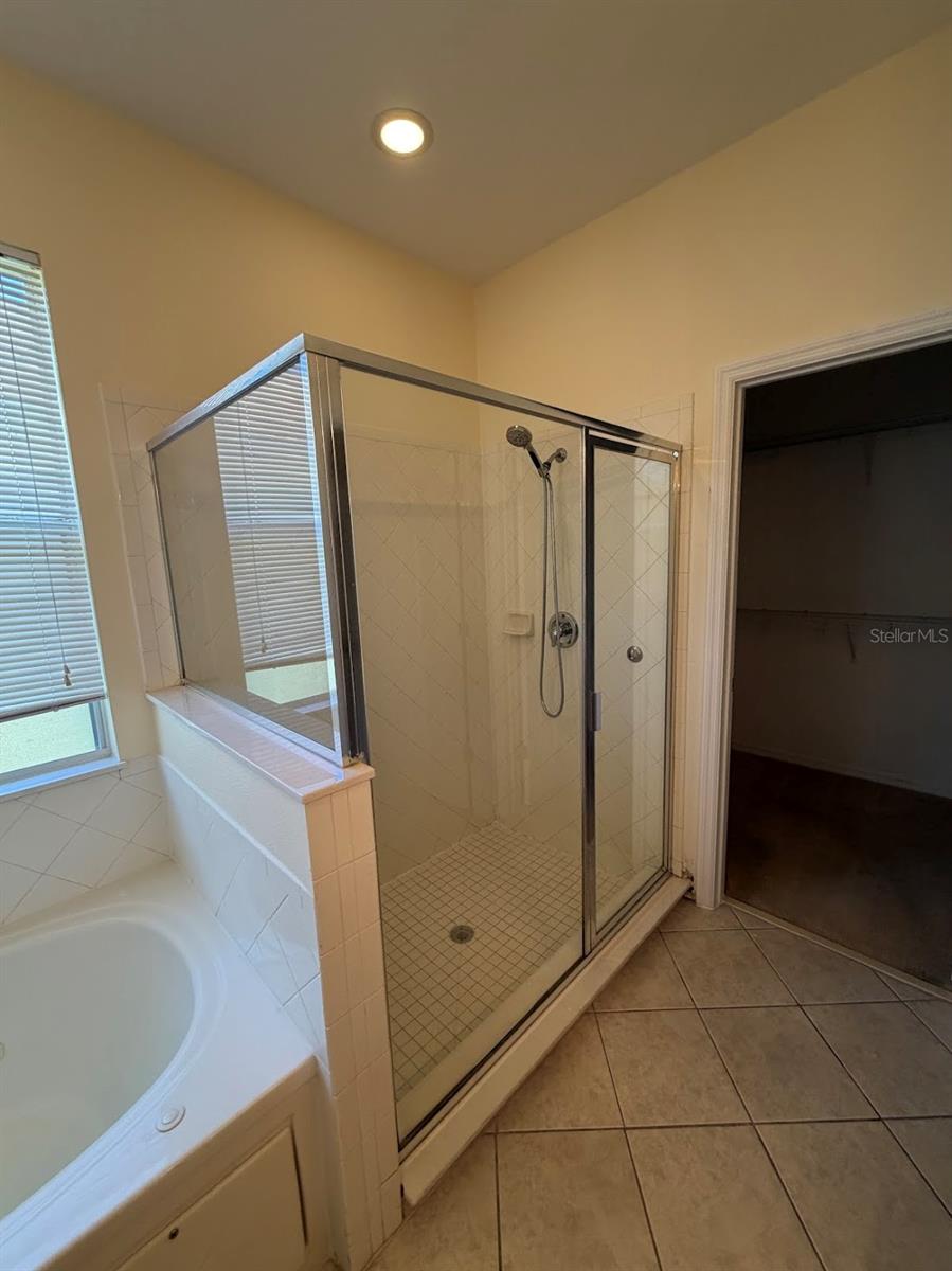 SIGNATURE LAKES, INDEPENDENCE - Residential