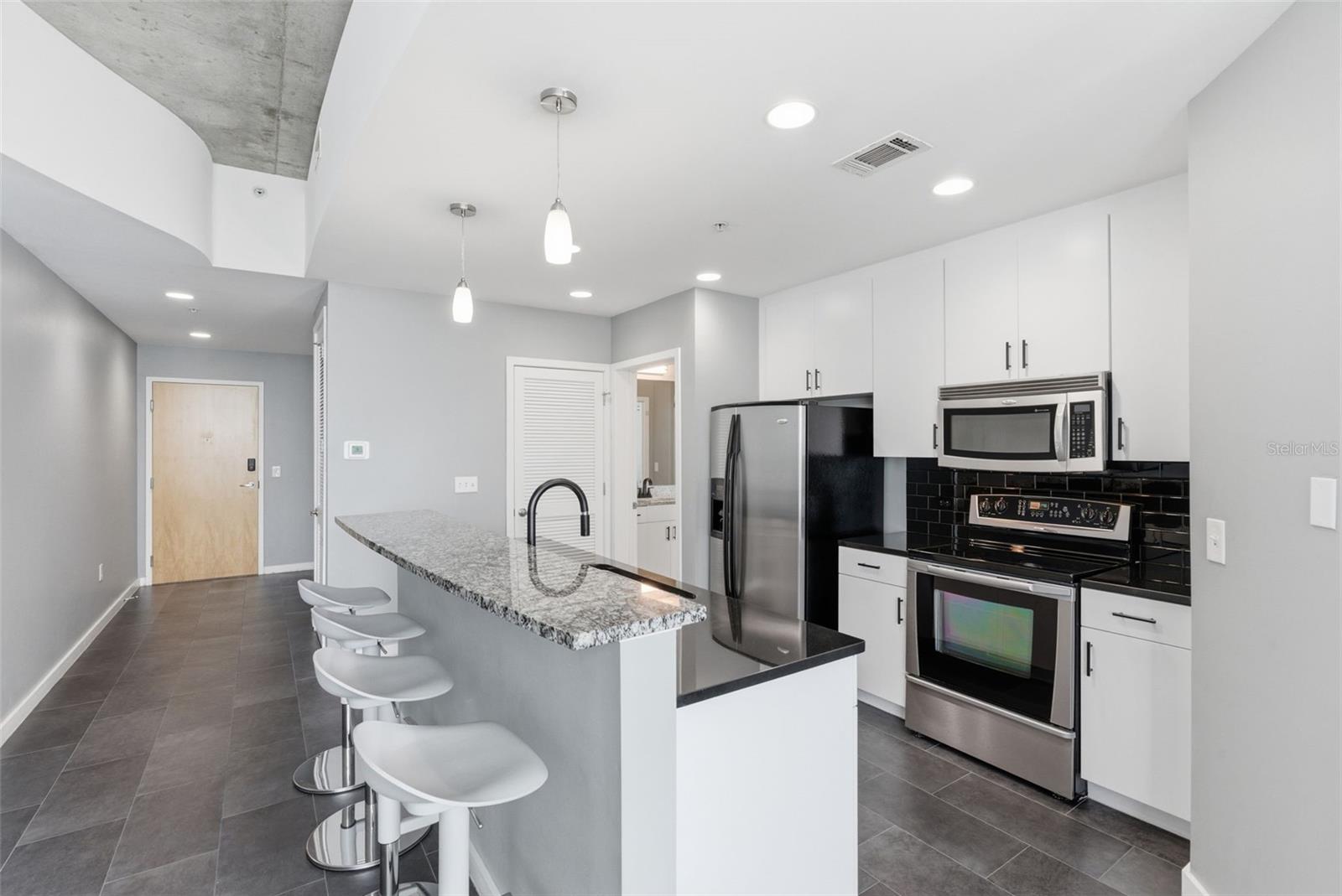 SKYPOINT A CONDO - Residential