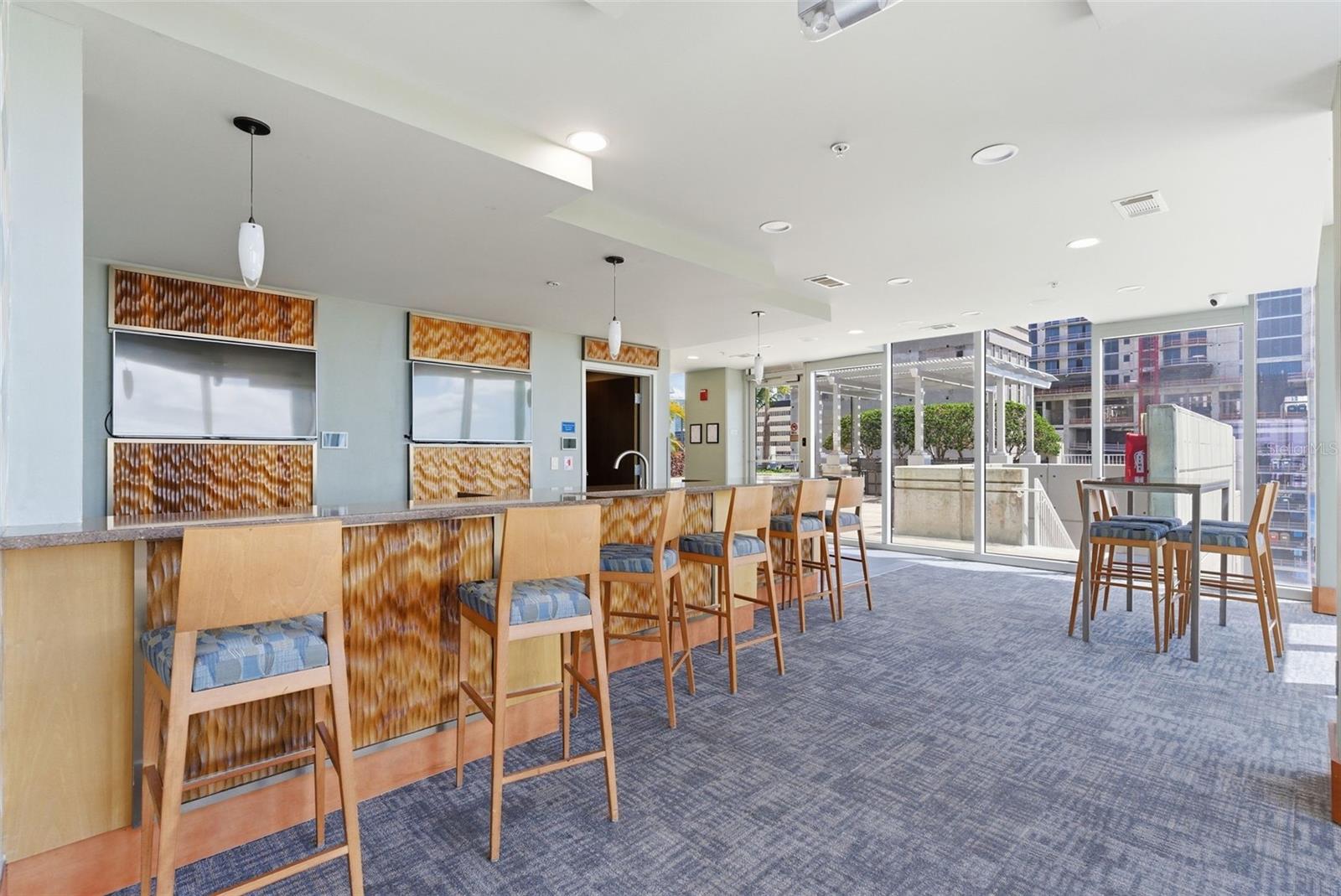 SKYPOINT A CONDO - Residential