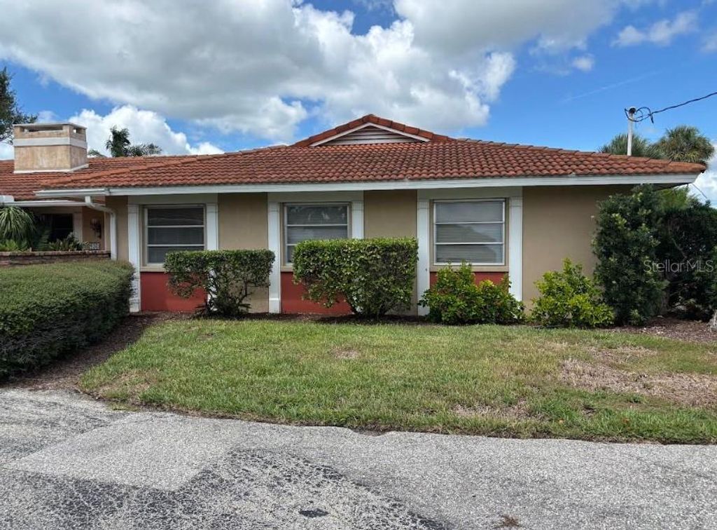Photo of 436 Bayshore Drive, Venice, FL 34285 (MLS # N6142783)