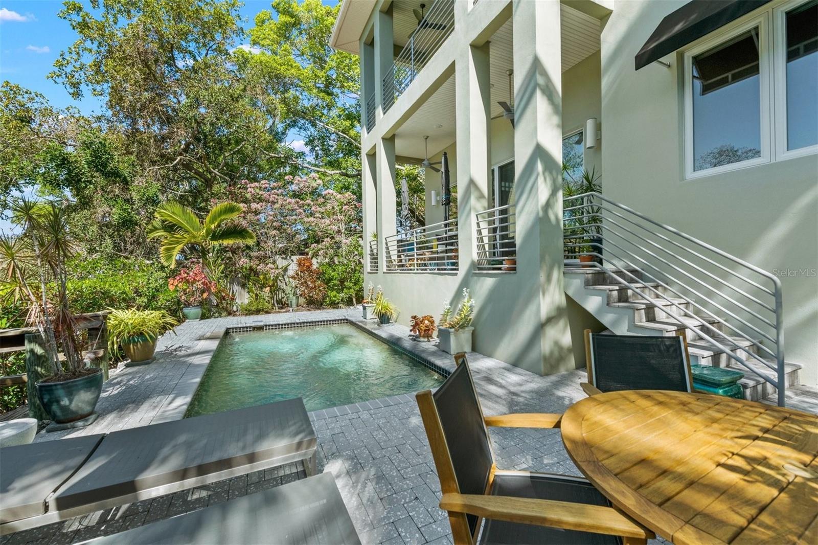 SIESTA BEACH - Residential