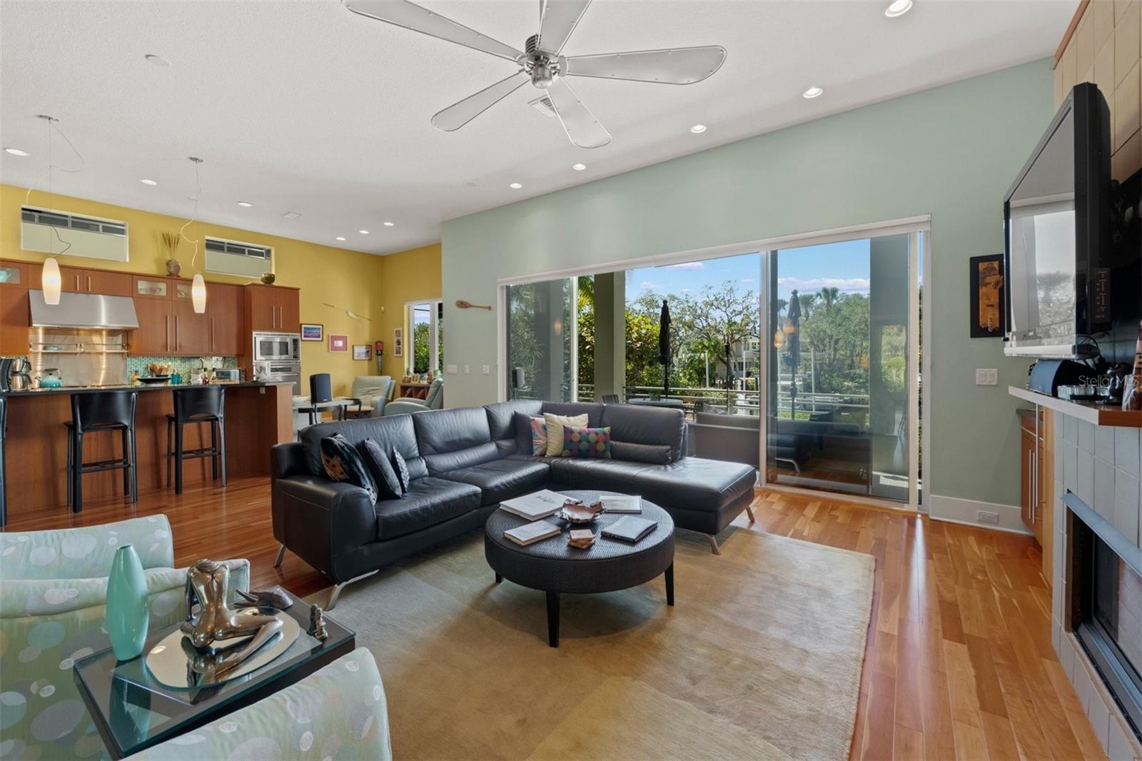 SIESTA BEACH - Residential