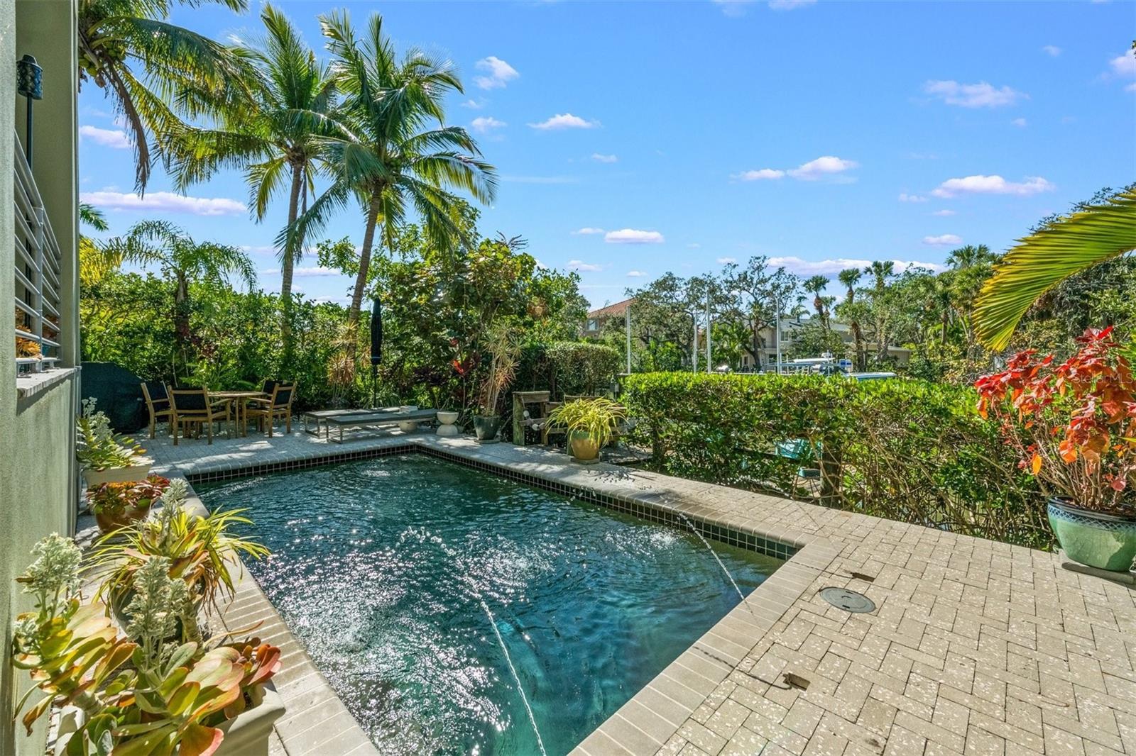 SIESTA BEACH - Residential