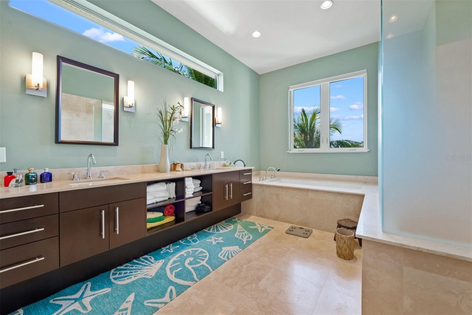 SIESTA BEACH - Residential