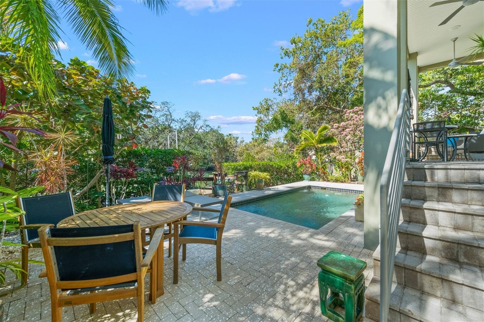 SIESTA BEACH - Residential