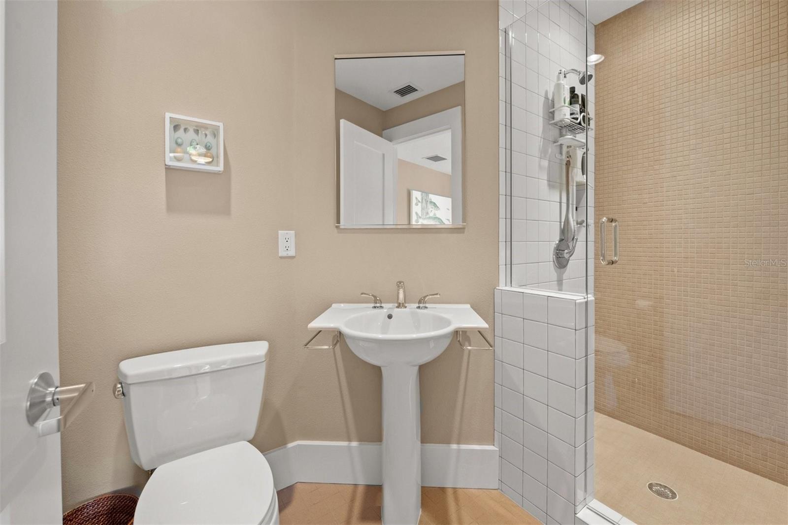 SIESTA BEACH - Residential