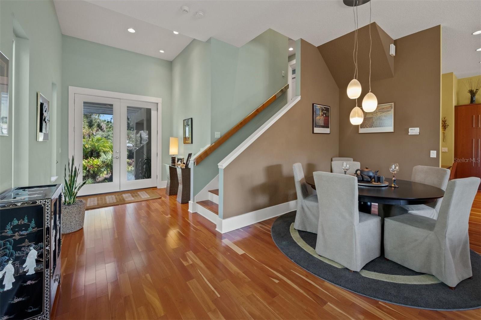 SIESTA BEACH - Residential