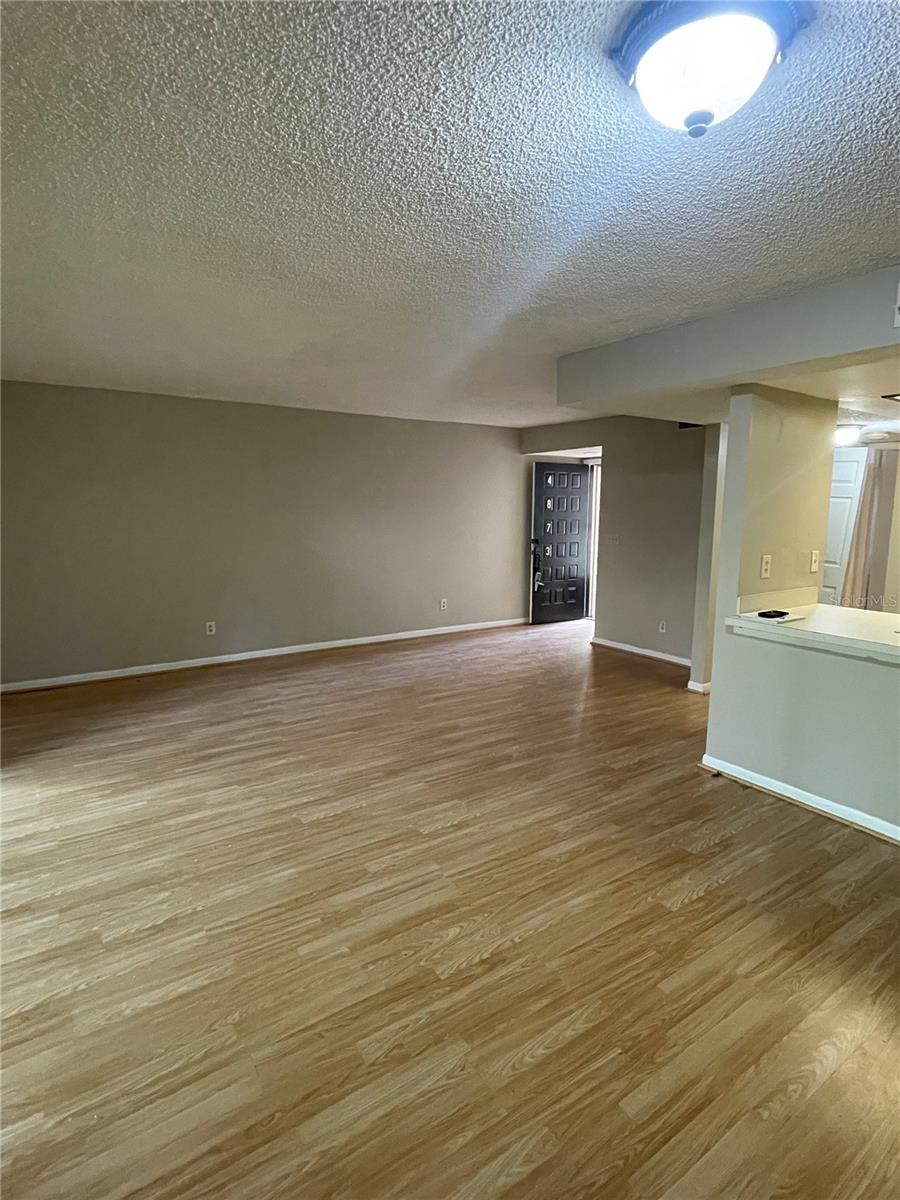 RIVER OAKS CONDO II - Residential