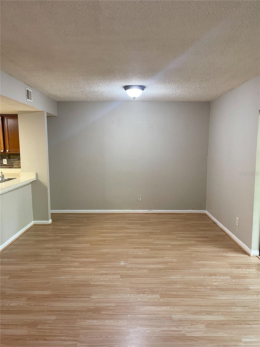 RIVER OAKS CONDO II - Residential