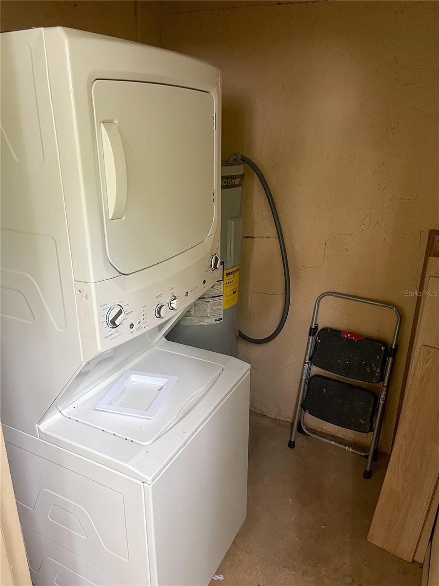 RIVER OAKS CONDO II - Residential