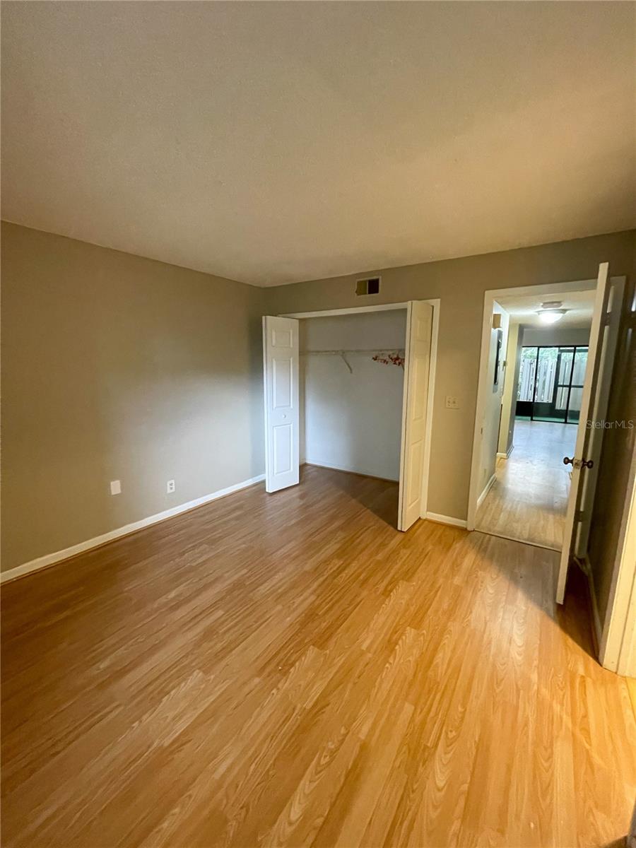 RIVER OAKS CONDO II - Residential