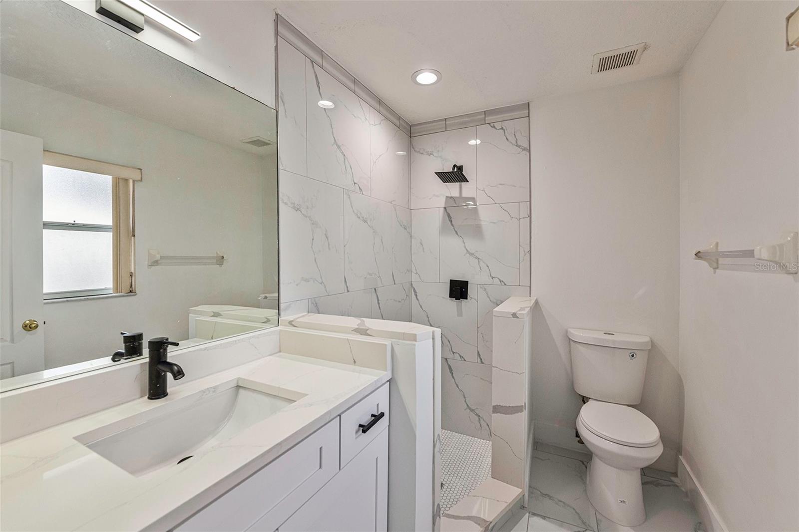 CASA LOMA SUB - Residential