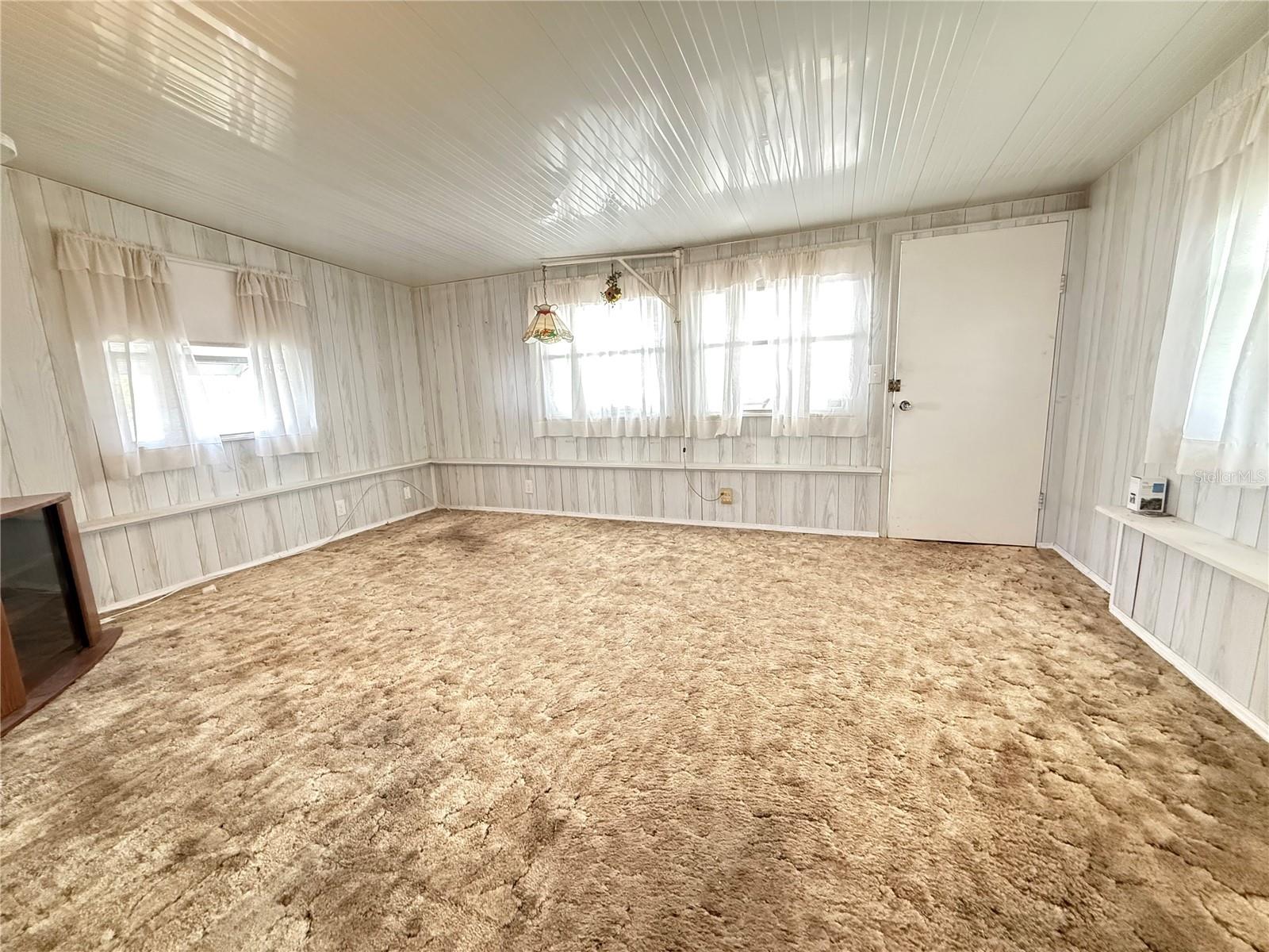 SUNSET ESTATES - Residential