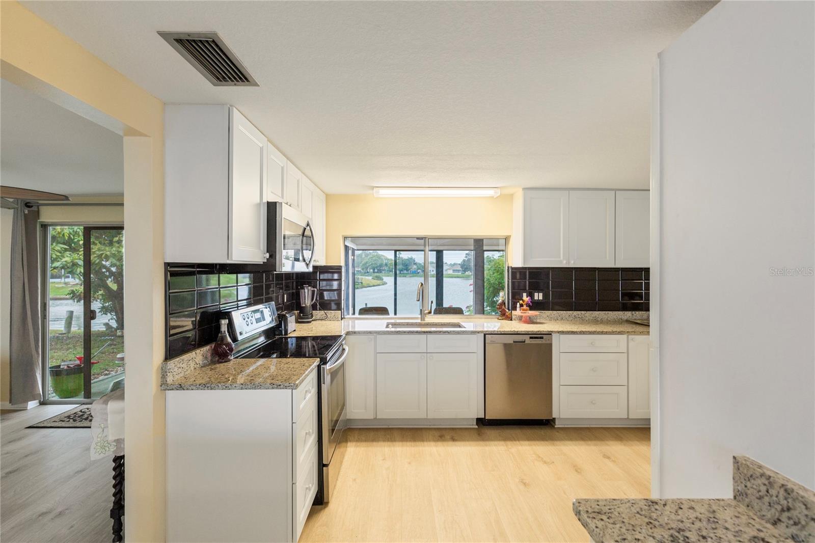 BEACON SQUARE - Residential