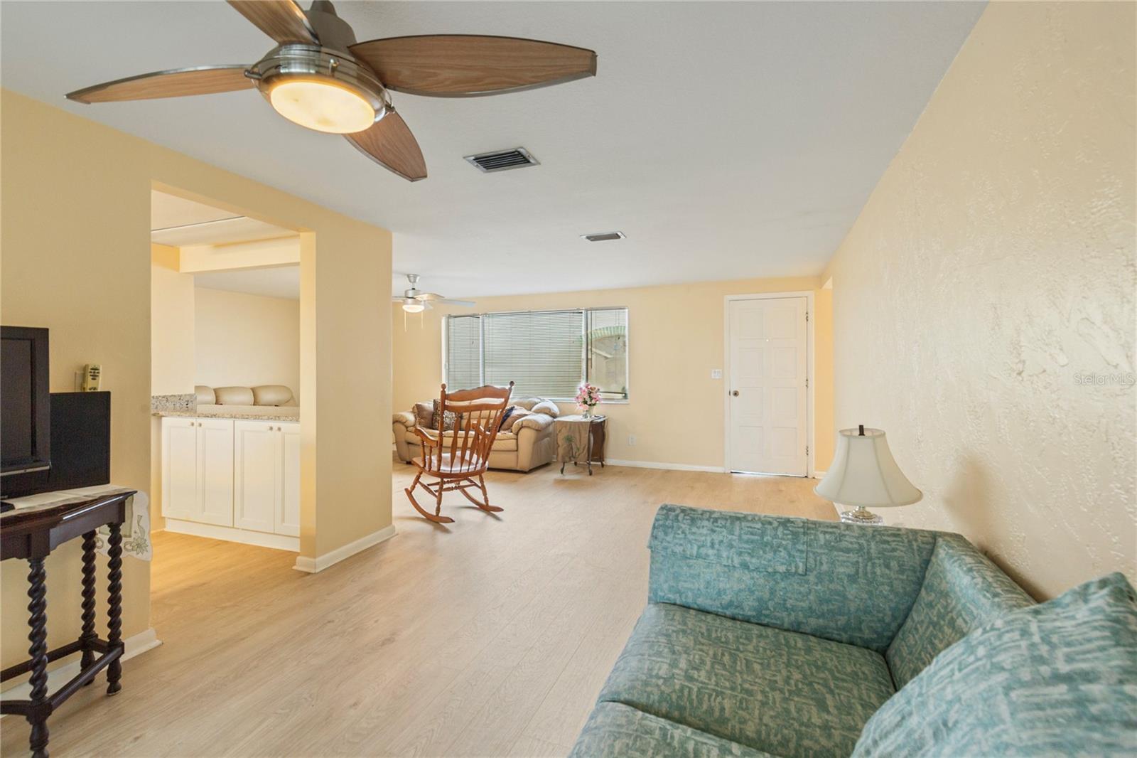 BEACON SQUARE - Residential